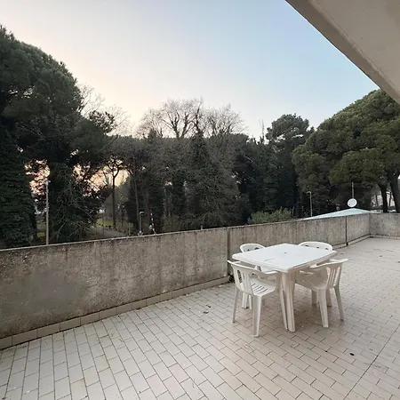 Residenza Emilia * 리도 델리 에스텐시